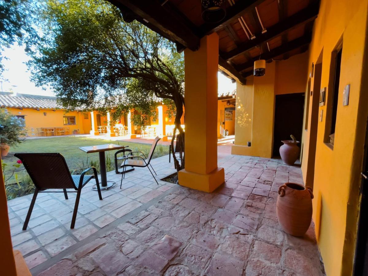 La Casona De Moldes Hotell Coronel Moldes Eksteriør bilde