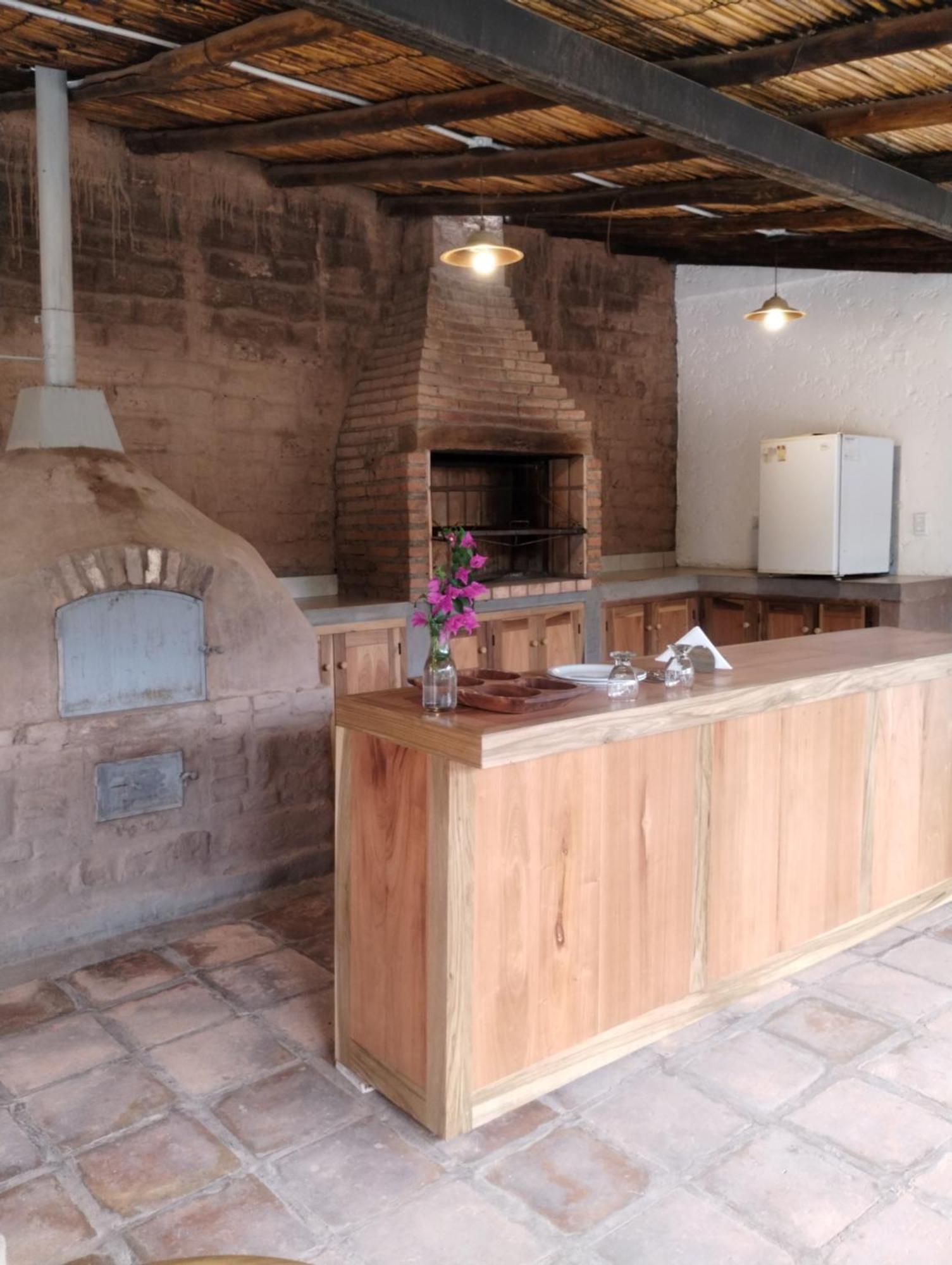 La Casona De Moldes Hotell Coronel Moldes Eksteriør bilde